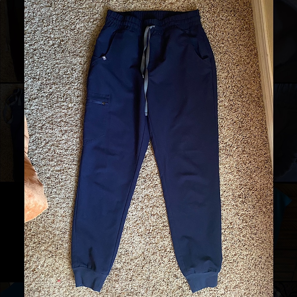 FIGS Limited Edition Joggers! Technical Collection